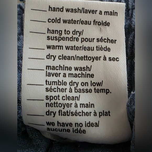 Venus Wonen's Fitted button up Denim Jacket.  4 Pockets, Small - Picture 10 of 11